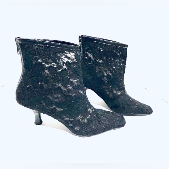 Lace sock booties 6M - Picture 5 of 8